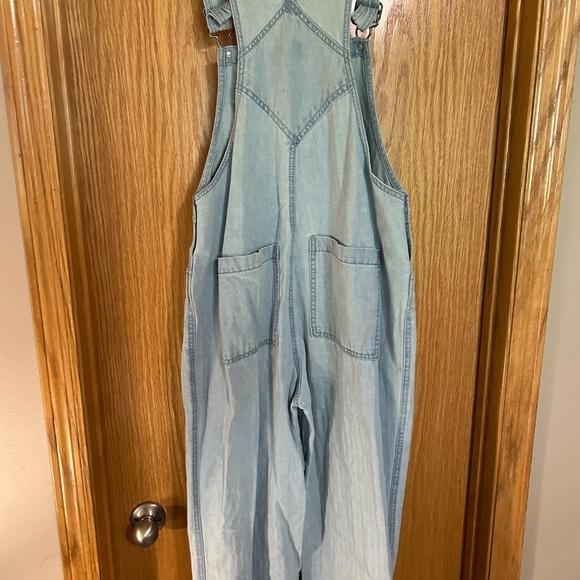 Light Wash Denim Overalls - Size 8 - Picture 3 of 4